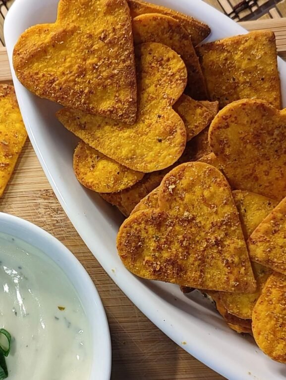 Receita de Doritos caseiro com formato de coração.